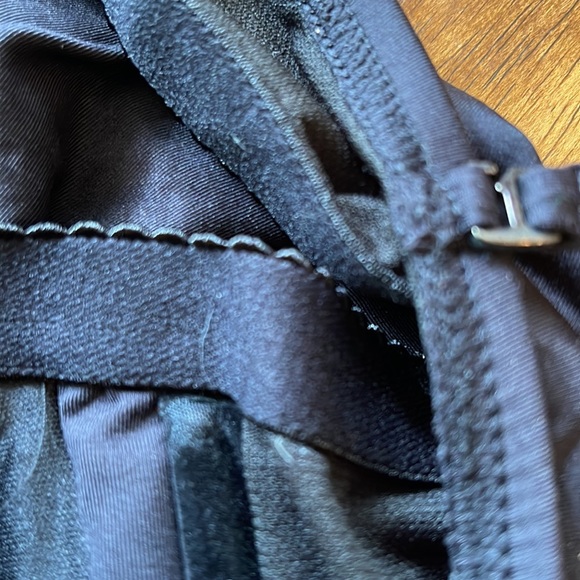 Kenneth Cole Reaction tankini ruffle top with detachable straps - Picture 3 of 4